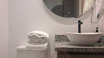 Studio – junior | Bad