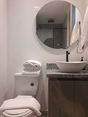 Studio – junior | Bad