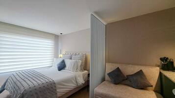 Studio | In-room safe, iron/ironing board, free WiFi