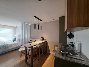 Studio Junior | Két bảo mật tại phòng, bàn ủi/dụng cụ ủi quần áo 