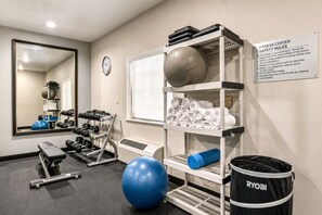 Fitness facility - 2 Pet-Friendly Suites w/ Full Kitchen Near Baton Rouge Zoo & Shopping Spots (Denham Springs)
