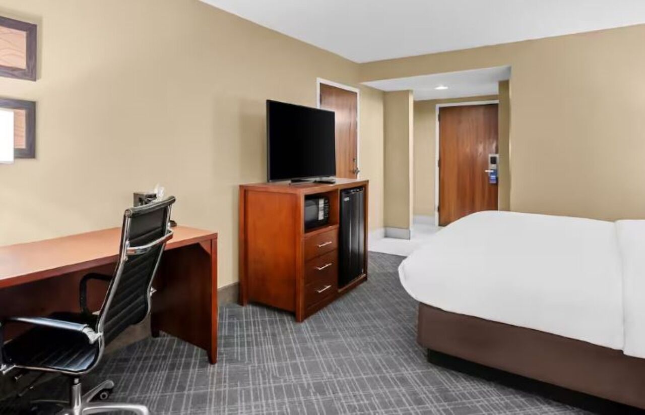 1 chambre, fer et planche à repasser, Wi-Fi gratuit, draps fournis