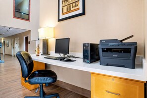 Business center - Explore Baton Rouge—Near LSU, Downtown, Zoo & Mall with Free Breakfast & Parking (Baton Rouge)