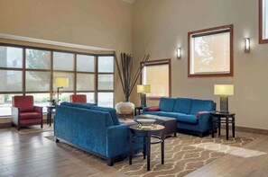 TV - 2 Units | Family-Friendly Stay Near LSU, Zoo & Mall of Louisiana with Breakfast (Baton Rouge)