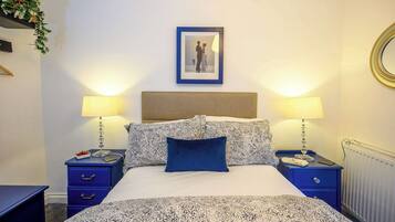 3 Schlafzimmer, Schreibtisch, Bügeleisen/Bügelbrett, WLAN