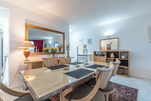 2 bedrooms - Duplex 2BR 2BA Flat Near Gloucester Rd Station (London)