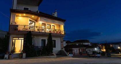 The Sunset Haven Kastoria – Modern Lake Elegance