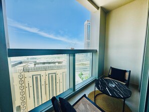 Exterior - Venduras Spacious 1BR Walk to Dubai Mall (Dubai)