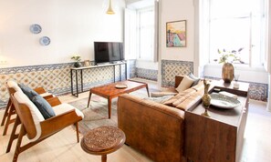 Living area - Apartment in Chiado Near Rio Tejo (Lisbon)