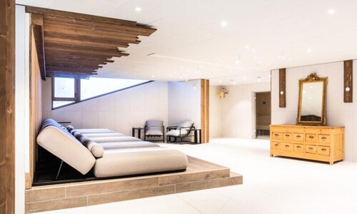 Premium 4-room Apartment for 6/8 People