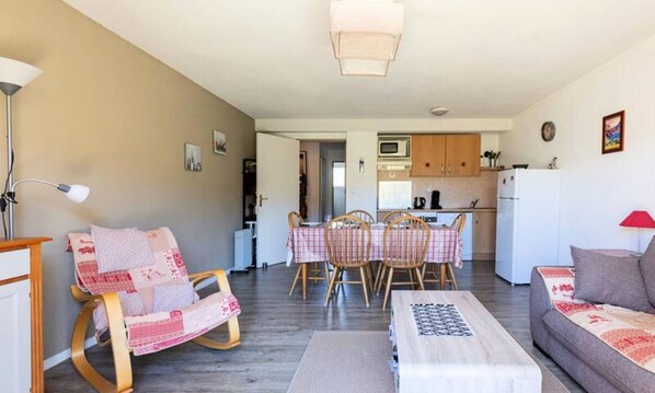 Living area - Peyragudes Apartment for 8 People With Swimming Pool (Germ)