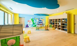 Children’s area - 4-room Apartment for 8 People + (Villarembert)