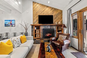 TV, fireplace - Experience Steamboat’s Mountain Charm from Winterwood! (Steamboat Springs)