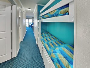 1 bedroom, iron/ironing board, Internet, bed sheets - Casa Del Mar 387 | Partial Gulf Views, Pool Access (Galveston)