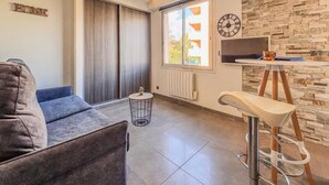 Unclassified image, 2 of 3, button - Holiday Home Near Cagnes-sur-mer Beach (Cagnes-sur-Mer)