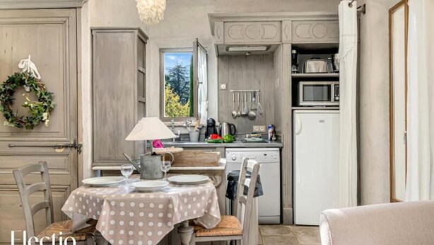 Coffee/tea maker, fridge, microwave, dishwasher - Apartment in Oppede With Heated Pool (Oppede)