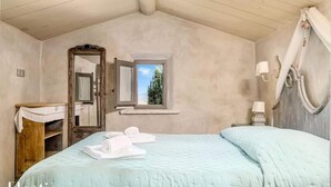 Iron/ironing board - Apartment in Oppede With Heated Pool (Oppede)