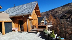 Unclassified image, 2 of 3, button - Chalet for 12 People, South-facing (Valloire)
