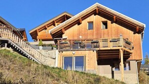 Unclassified image, 3 of 3, button - Chalet for 12 People, South-facing (Valloire)