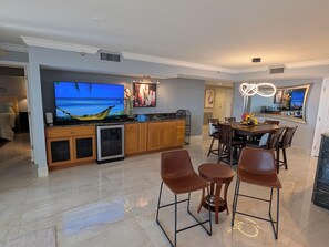 Interior - Ocean Harbor 1002 | Modern Condo w/Prime Location + Luxury Amenities (Fort Myers Beach)
