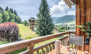 Outdoor dining - Apartments for 4 People (Megeve)