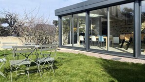 Outdoor dining - House in Pleneuf-val-andre Near Beach (Pleneuf-Val-Andre)