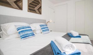 Iron/ironing board - Apartment in Praia da Luz With Sea Views (Lagos)