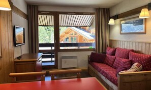 Living area - Apartment in Plagne 1800 With Mont Blanc View (La Plagne-Tarentaise)