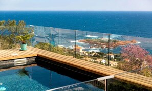 Outdoor pool, a heated pool - Houses & Villas for 8 People (Saint-Raphael)