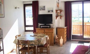 Dining - Apartments for 6 People (Huez)