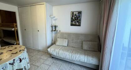 Apartment in Villeneuve by Ski Slopes
