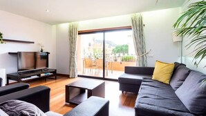 Living area - Apartments for 5 People (Lagos)