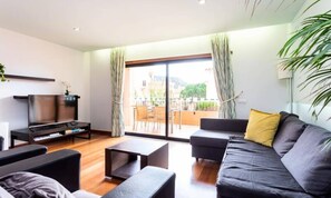 Living area - Apartments for 5 People (Lagos)