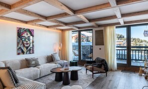 Fireplace - New Ski-in and Ski-out Apartment (Courchevel)