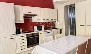 Fridge, microwave, oven, coffee/tea maker - Apartments for 2 People (Mers-les-Bains)