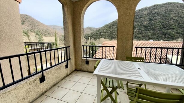 Outdoor dining - Apartments for 5 People (Avene)