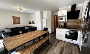 Fridge, microwave, oven, dishwasher - Chalet des Alpages No. 20 (La Plagne-Tarentaise)