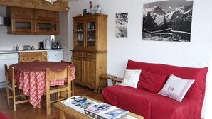Unclassified image, 2 of 3, button - Apartment in Rif Nel Near Ski Slopes (Huez)