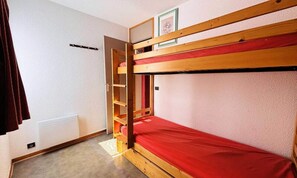 Room - 2-room Apartment for 4/5 People (La Plagne-Tarentaise)