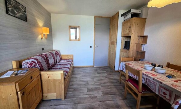 Dining - 2-room Apartment for 4/5 People (La Plagne-Tarentaise)