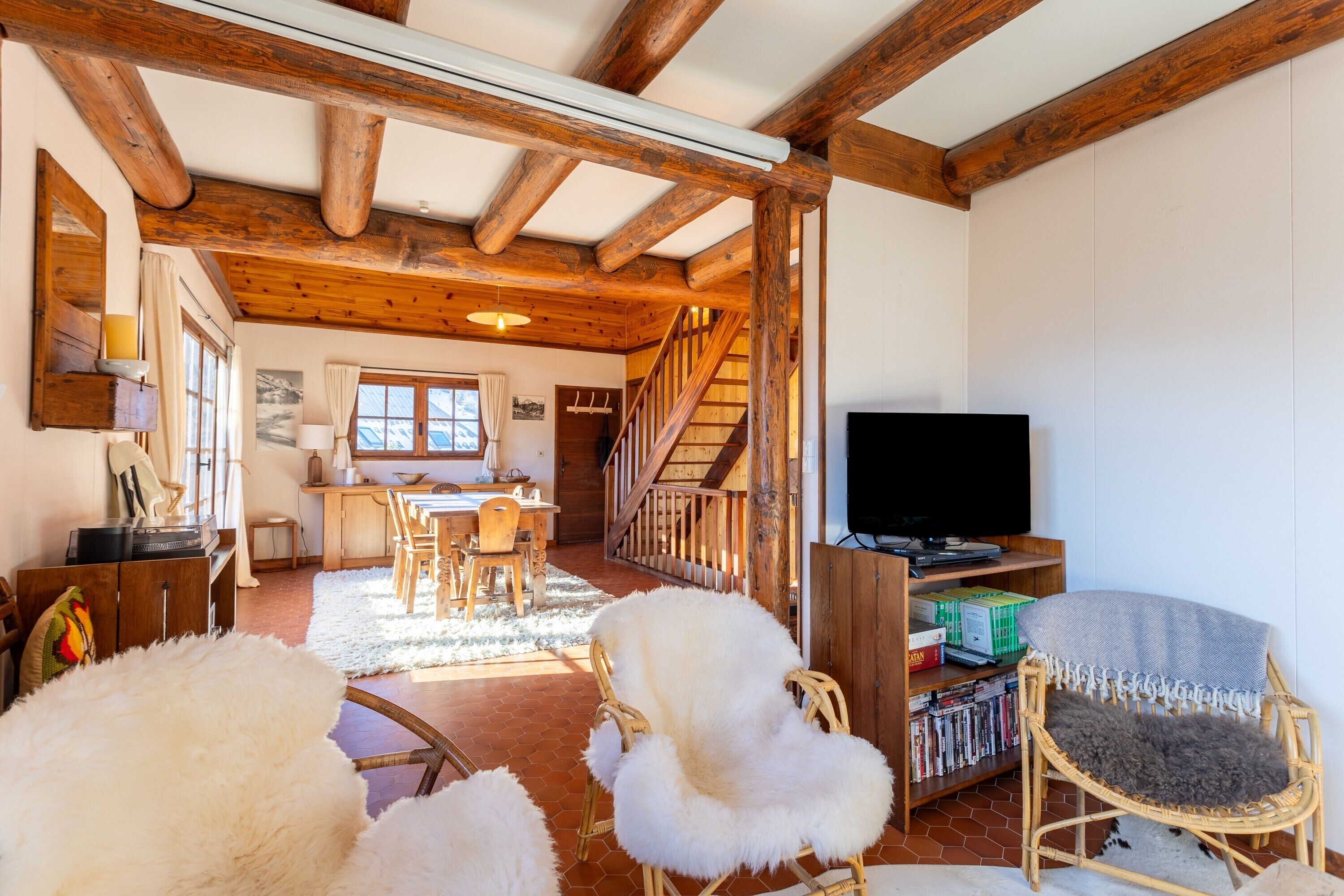 TV, fireplace, DVD player