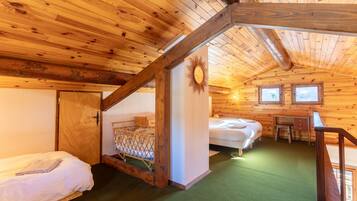 2 sovrum, strykjÀrn/strykbrÀda, wi-fi och sÀngklÀder