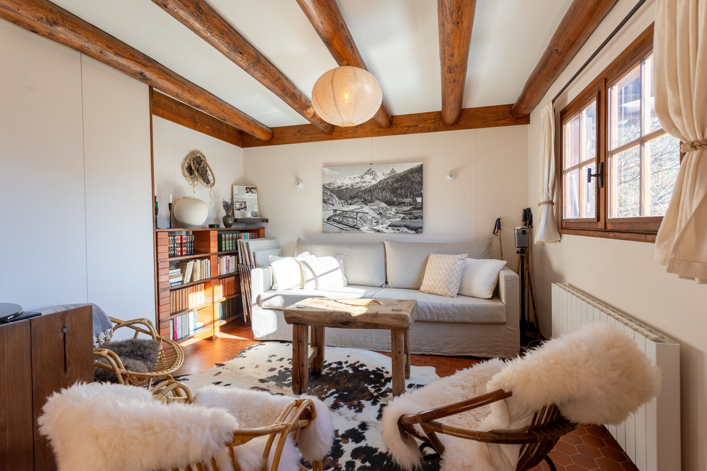 TV, fireplace, DVD player