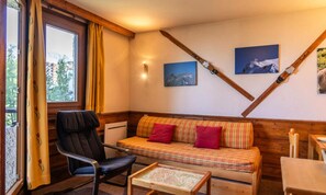 Living area - Studio With Mountain Corner in the Heart of Les Orres 1650 (Les Orres)