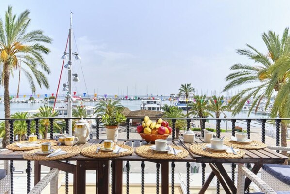 تناول الطعام بالخارج