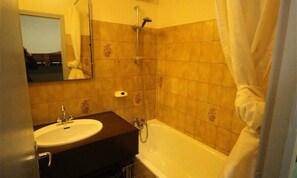 Apartment | Bathroom - Apartment in Luchon Near Gondola Lift (Bagneres-de-Luchon)