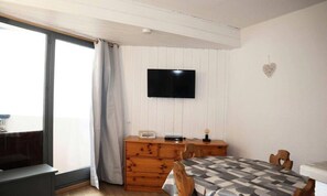 Dining - Apartment in Les Orres With Ski Access (Les Orres)