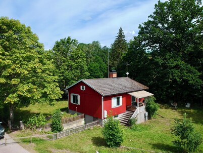 Vacation villa with fenced yard