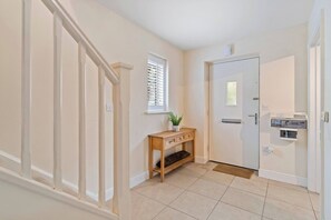 House, 3 Bedrooms, Patio | Interior