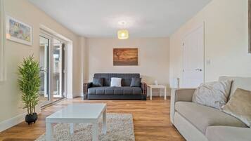 House, 3 Bedrooms, Patio | Living room